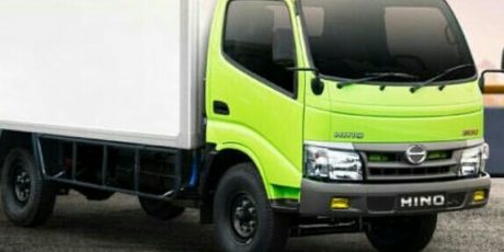 TRUK HINO 4 RODA