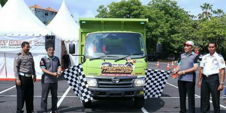 Hino Dutro Safety Driving Competition di Bali