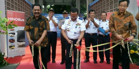 Peresmian Hino Service point