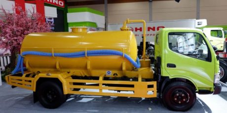 Hino New Dutro 130 HD Tangki Vacuum Jadi Andalan PUPR Atasi Banjir
