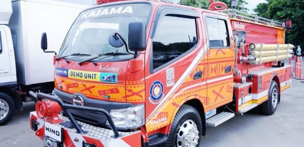 TRUK PEMADAM KEBAKARAN